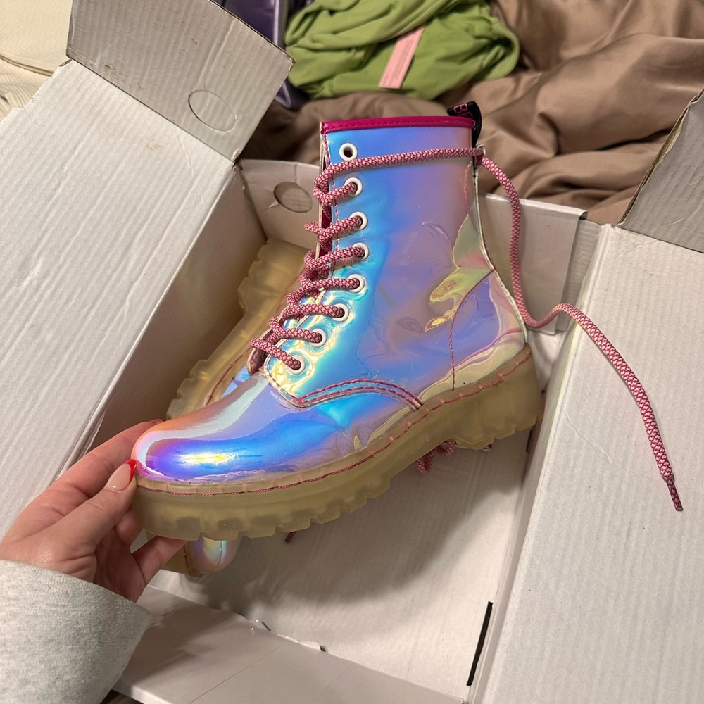 FESTY BESTY iridescent combat boots